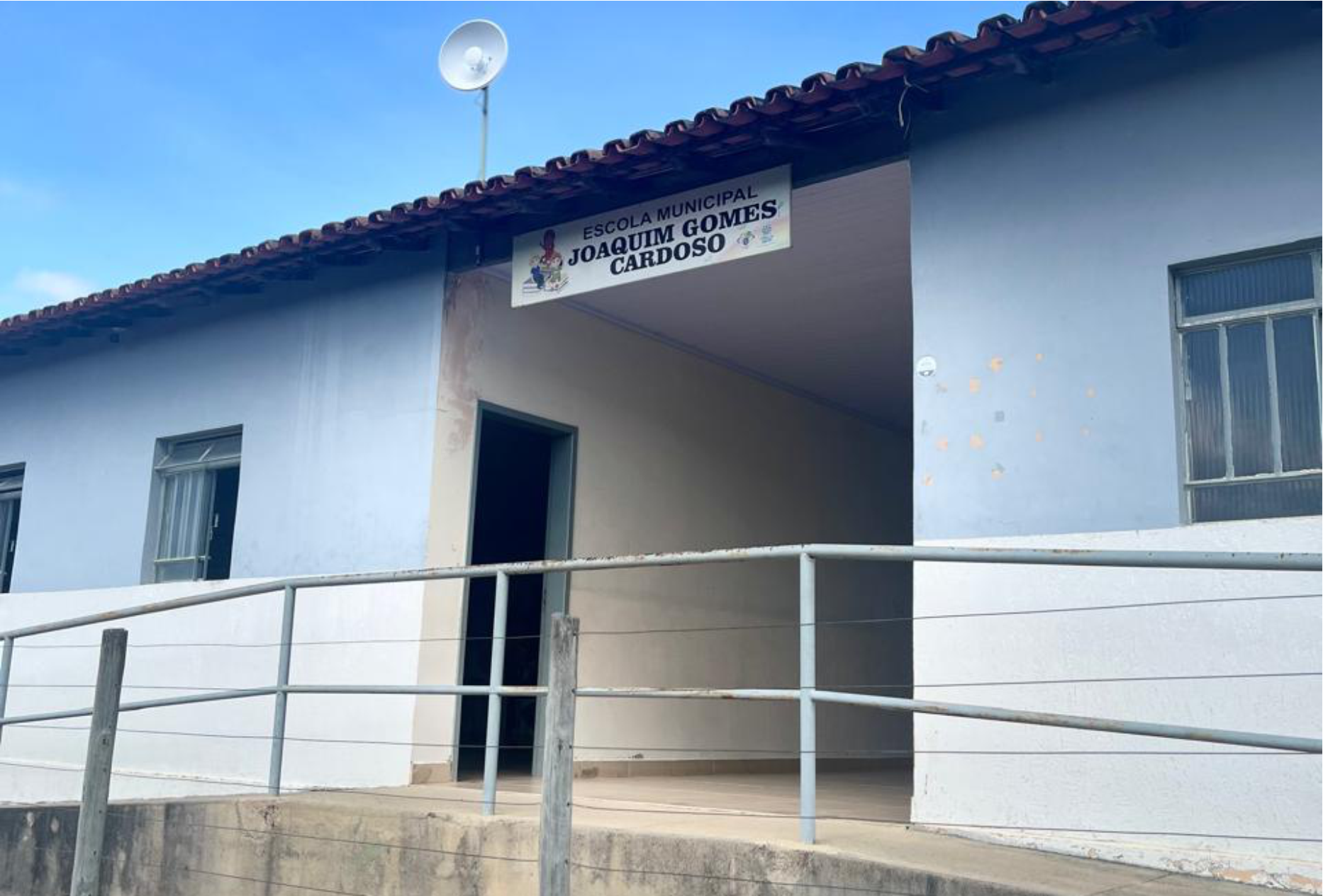 📸 Registro da visita dos vereadores à Escola Municipal Joaquim Gomes Cardoso, na zona rural do Gentio, acompanhando a realidade da comunidade escolar e reafirmando o compromisso com a educação municipal.